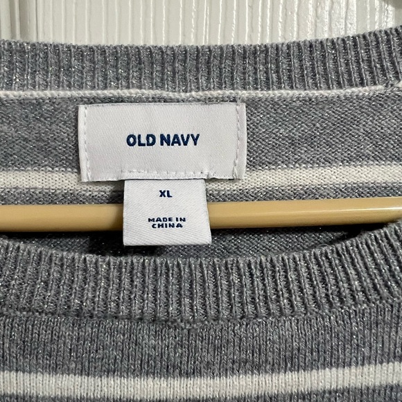 Gently Used XL Old Navy Sweater - Picture 3 of 4